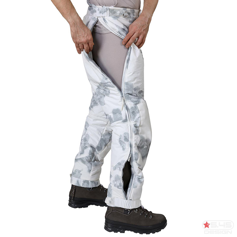 Для удобства и быстроты надевания брюки снабжены системой самосброс